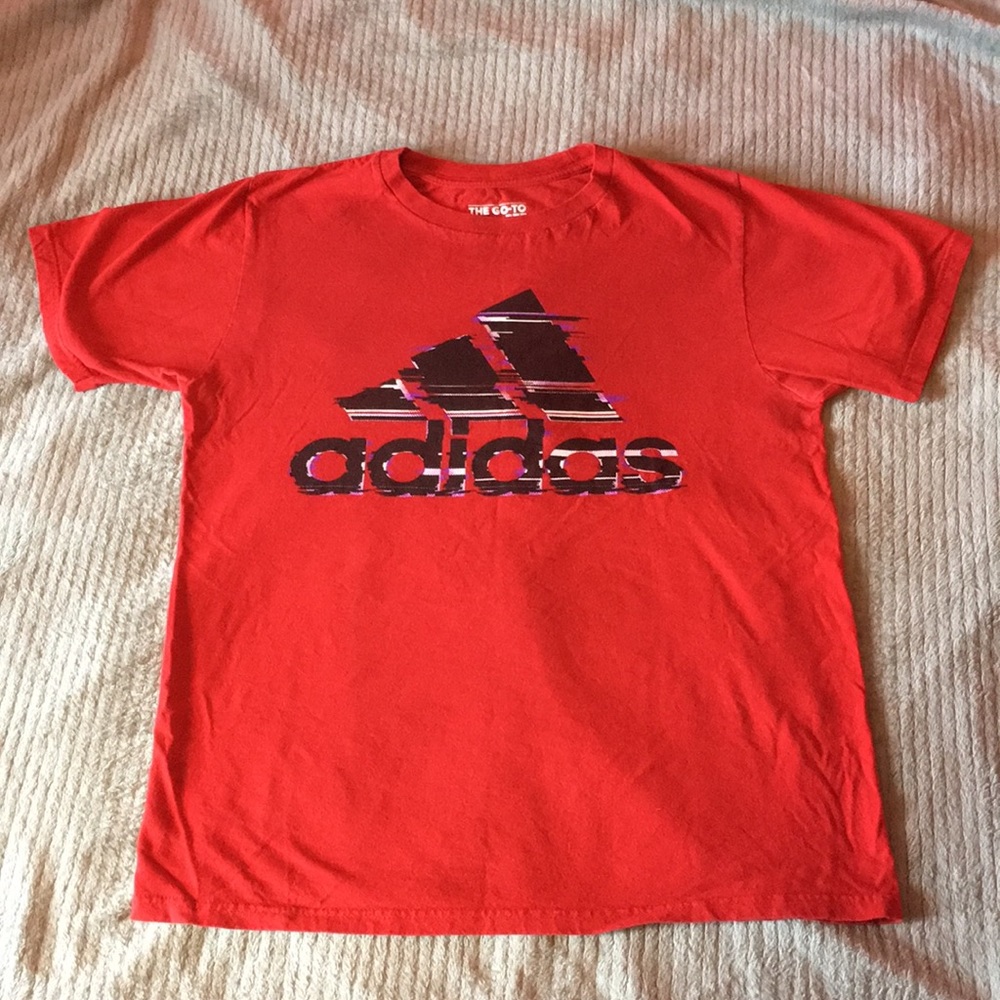 Red Adidas shirt 👕❗️